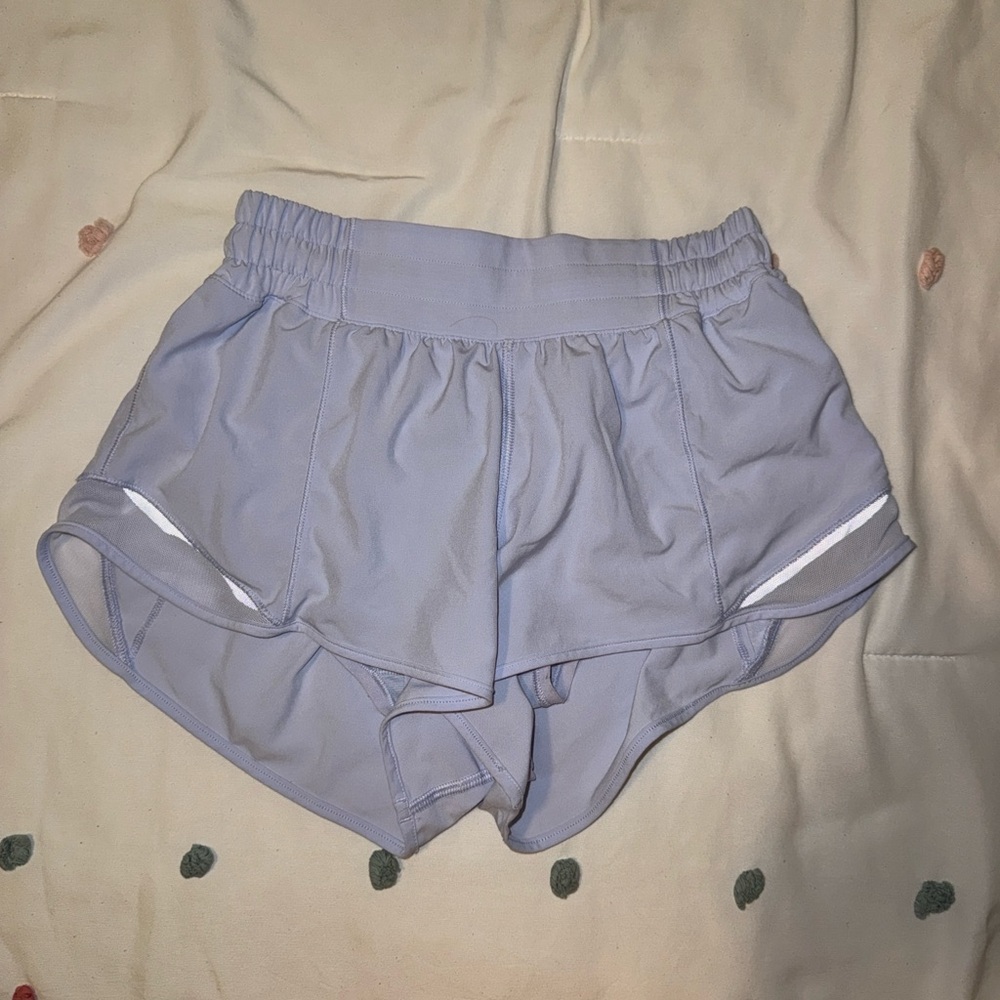 Lululemon Hotty Hot Low Rise shorts